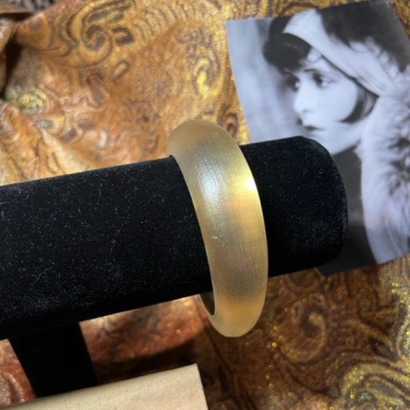 Authentic Alexis Bittar Tapered Bangle HOT!!🔥 - Picture 1 of 6